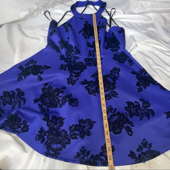 B Darlin dress Flocked Velvet Floral Fit & Flare mini SZ 11/12 black/blue skater - Picture 9 of 16